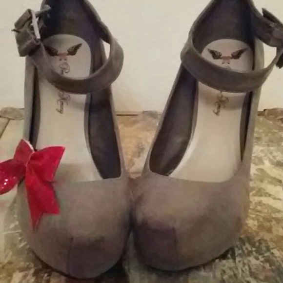 Gray faux sude sexy heels - Picture 2 of 4