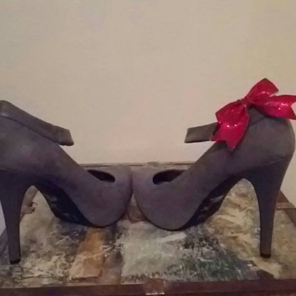Gray faux sude sexy heels - Picture 4 of 4