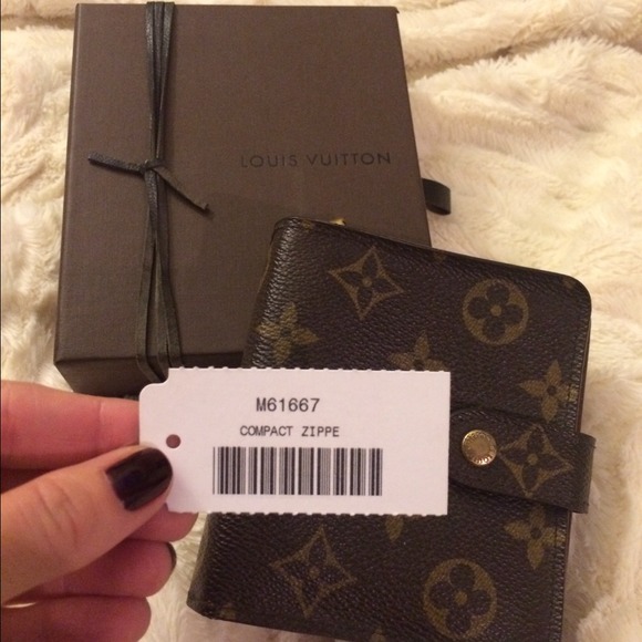 Louis Vuitton Compact zip folio monogram wallet