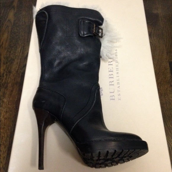 Burberry Boots - Burberry mid calf fur boots black