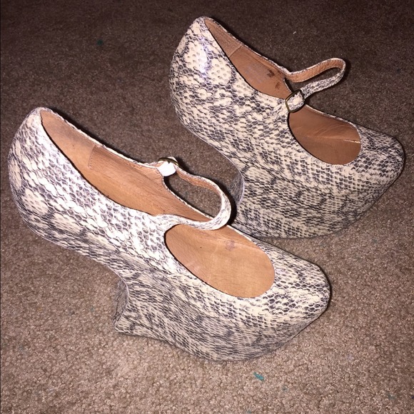 SALE 📢 Jeffrey Campbell Nightwalks!🎉 - Picture 2 of 4