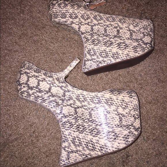 SALE 📢 Jeffrey Campbell Nightwalks!🎉 - Picture 3 of 4