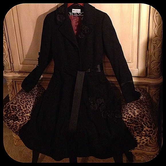 Stunning Marks & Spencer black embellished coat - Picture 2 of 4