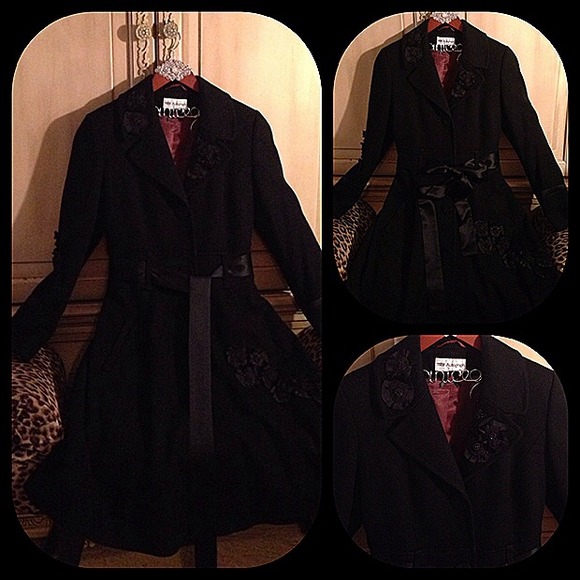 Stunning Marks & Spencer black embellished coat - Picture 4 of 4