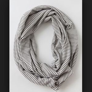 AMERICAN APPAREL Black/White Striped Circle Scarf