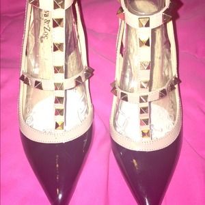 ✨BRAND NEW ✨Eva & Zoe studded heels