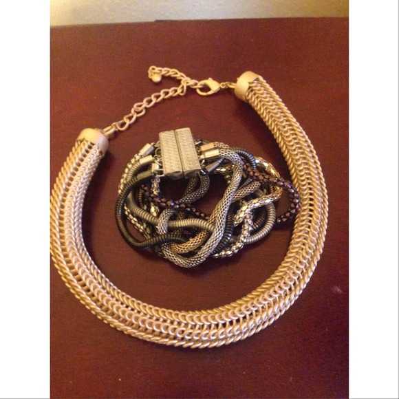 Necklace/bracelet