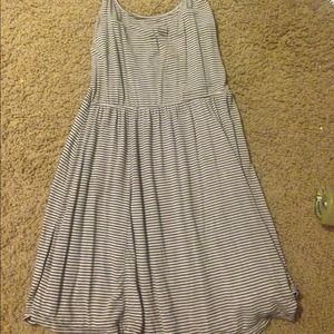 Bandy Melville Nora dress
