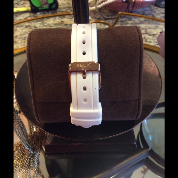 ‼ ᔕᗩᒪE ‼️⌚️Relic Watch ⌚️ - Picture 3 of 3