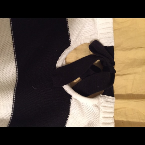 forever 21 sweater - Picture 2 of 2