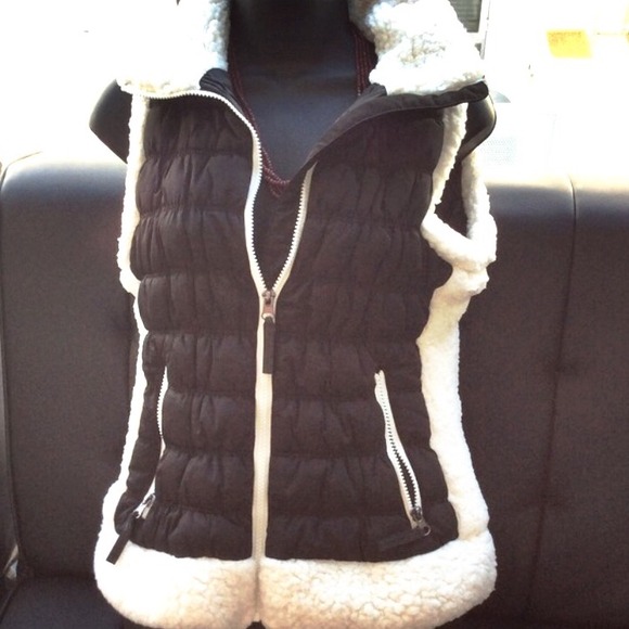 Calvin Klein Jackets & Blazers - Calvin Klein performance vest