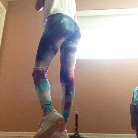 Galaxy Print Leggings 🌌