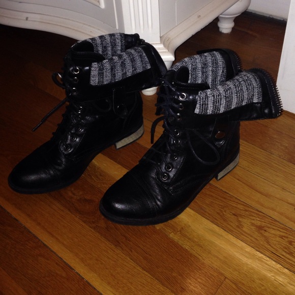 SOLD - Picture 3 of 4