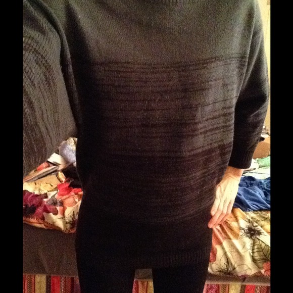 Dark green and black oversized sweater top - Picture 2 of 4