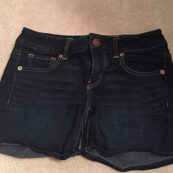 Shorts - Picture 2 of 3