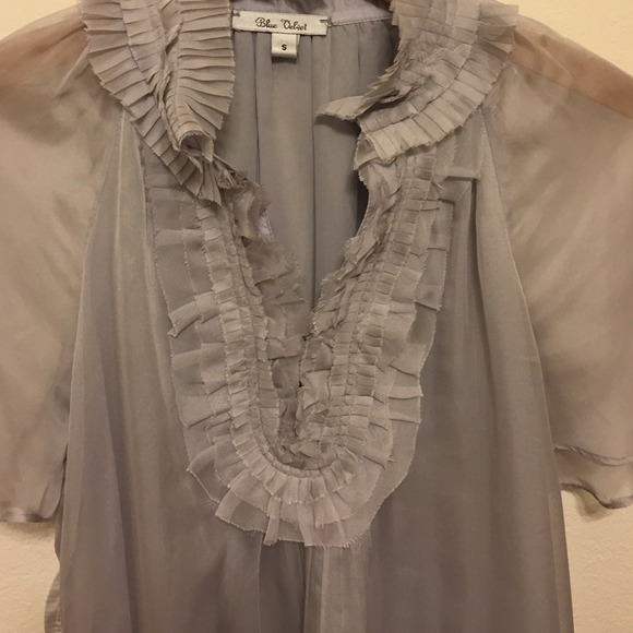 Sheer Gray Ruffled Blouse - Picture 2 of 3