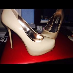 Steven Maddden (tanMAKE A OFFER!