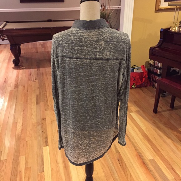 Grey long sleeve button down transparent - Picture 2 of 4