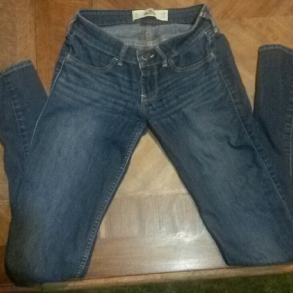 Pre loved Hollister women/junior skinny jeans