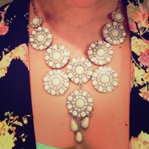 Beautiful blue & rhinestone bauble necklace