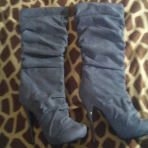 High heel boots - Picture 2 of 3