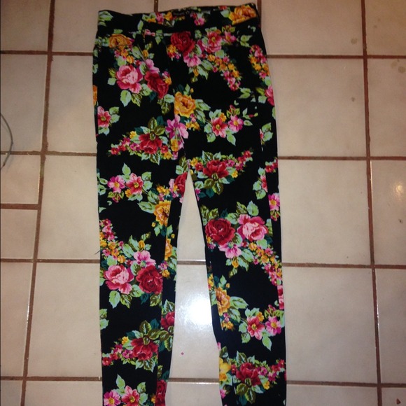 Decorative skinny pants