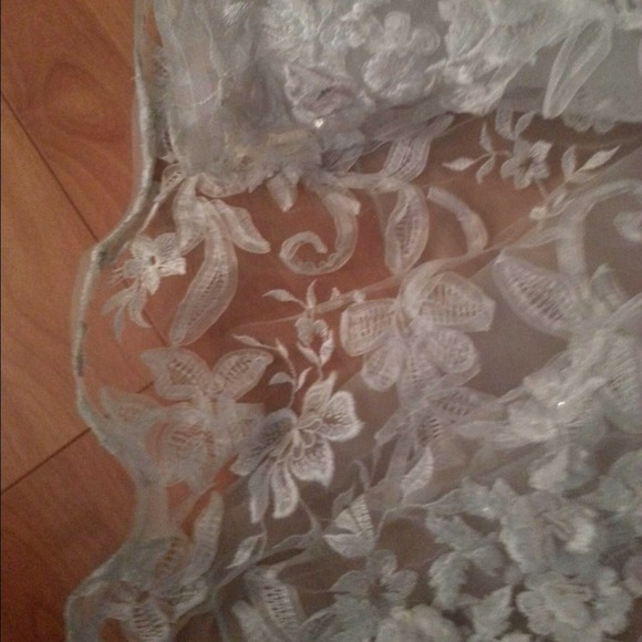 Fitted Trumpet Wedding Gown w/Subtle Pink Flowers - Picture 3 of 3