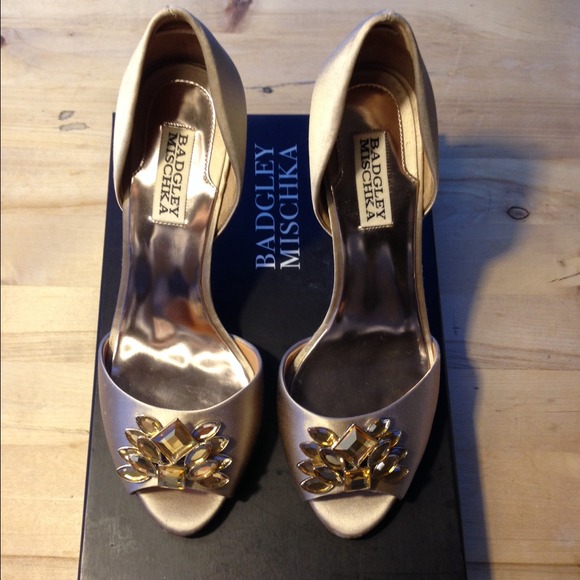 BRAND NEW Badgley Mischka 'kassabella' Heels