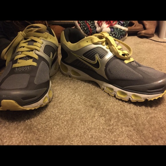 WOMEN NIKE AIR MAX SHOES ☺️
