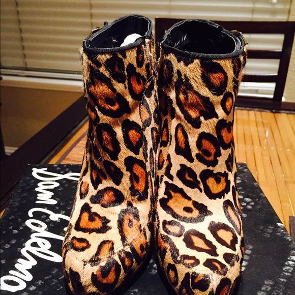 Sam Edelman leopard booties - Picture 1 of 4