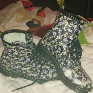Floral doc martens