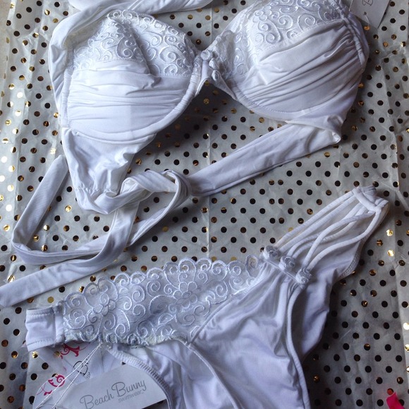 ✨Final price✨ Beach Bunny Swimwear