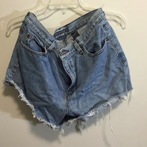 high waisted Jean shorts + crop top