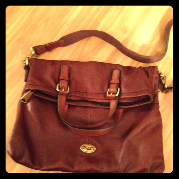 Fossil Handbags - **new Fossil leather purse / cross body / handbag*