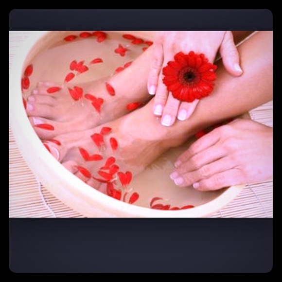 Pamper yourself 💕Paraffin wax!💕New in bag