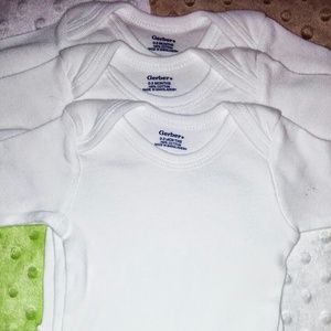 Set of 3 Gerber Long Sleeved Onesies