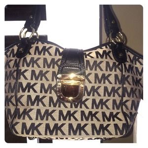Beautiful Michael Kors bag