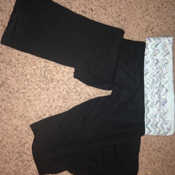 VS bootcut yoga pants