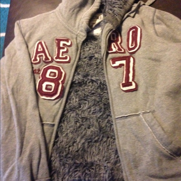 MENS hoodies all mediums but Aero is a large/ med.