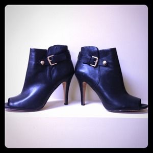 Vince Camuto peep toe booties worn 1x size 9.5