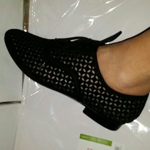 Pour La Victoire Flat Casual Oxford Suede Shoes