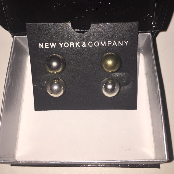 Ball Stud earrings