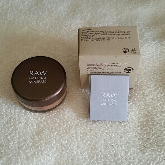 Raw Natural Minerals powder foundation.