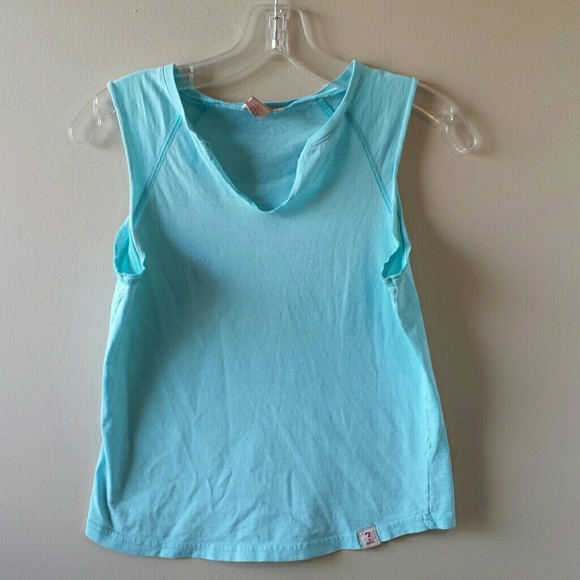 Guess tank