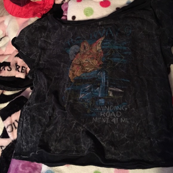 BUNDLE CROP TOPS - Picture 2 of 3