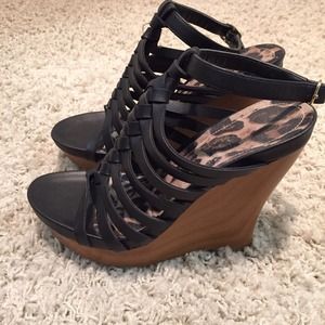 Black sandal wedges