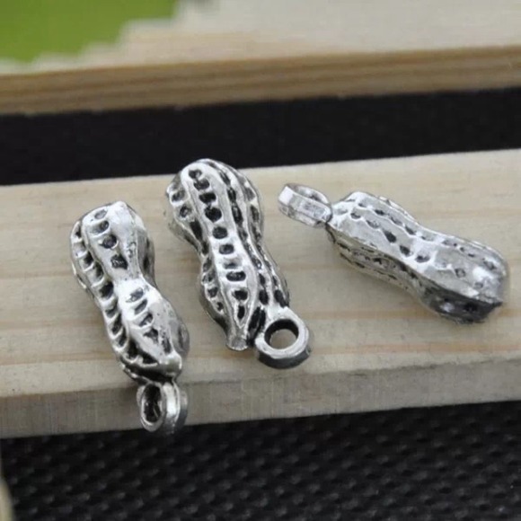 Accessories - Peanut charm
