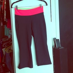 Bundle! New balance yoga Capri pants, size small