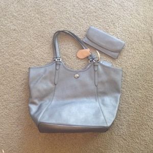 Coach Large Silver Tote w/ Matching Wallet