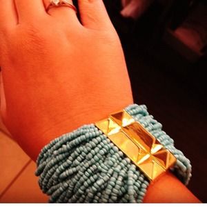 BCBG turquoise colored glass beaded bracelet